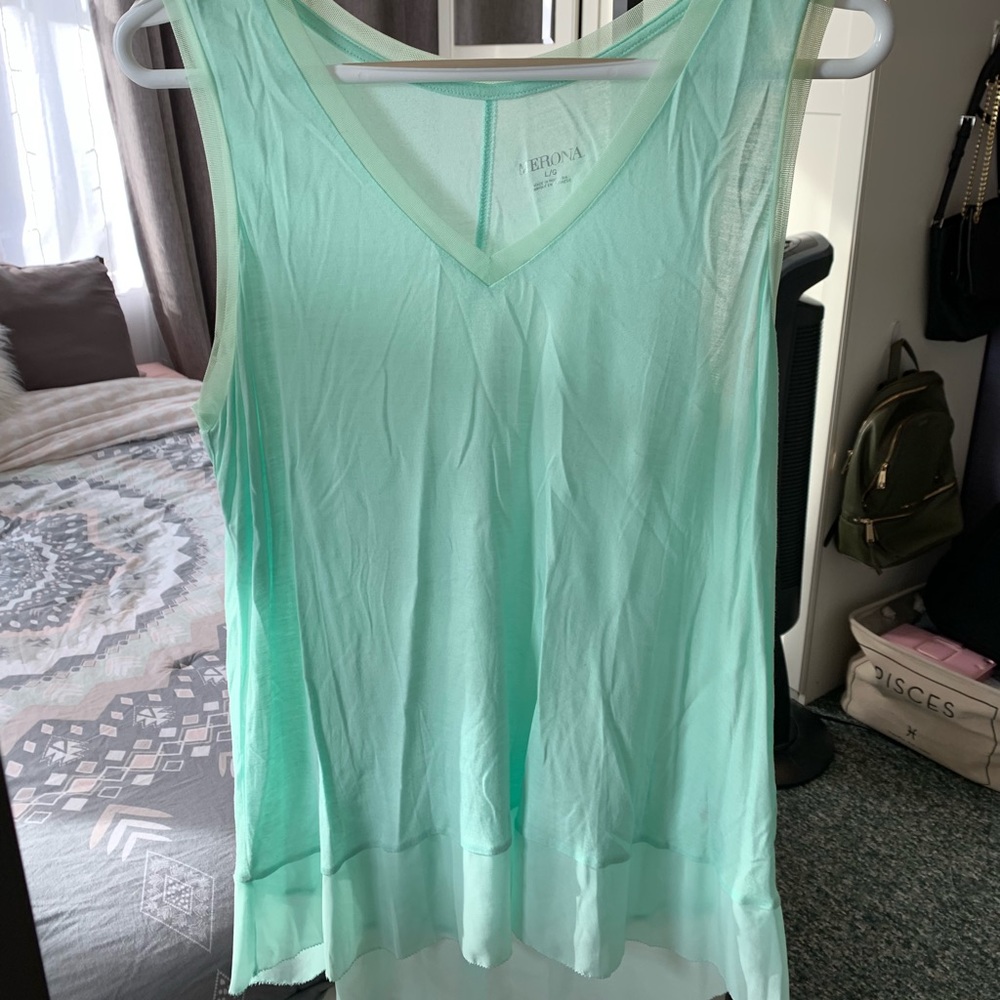 Size L mint dress shirt